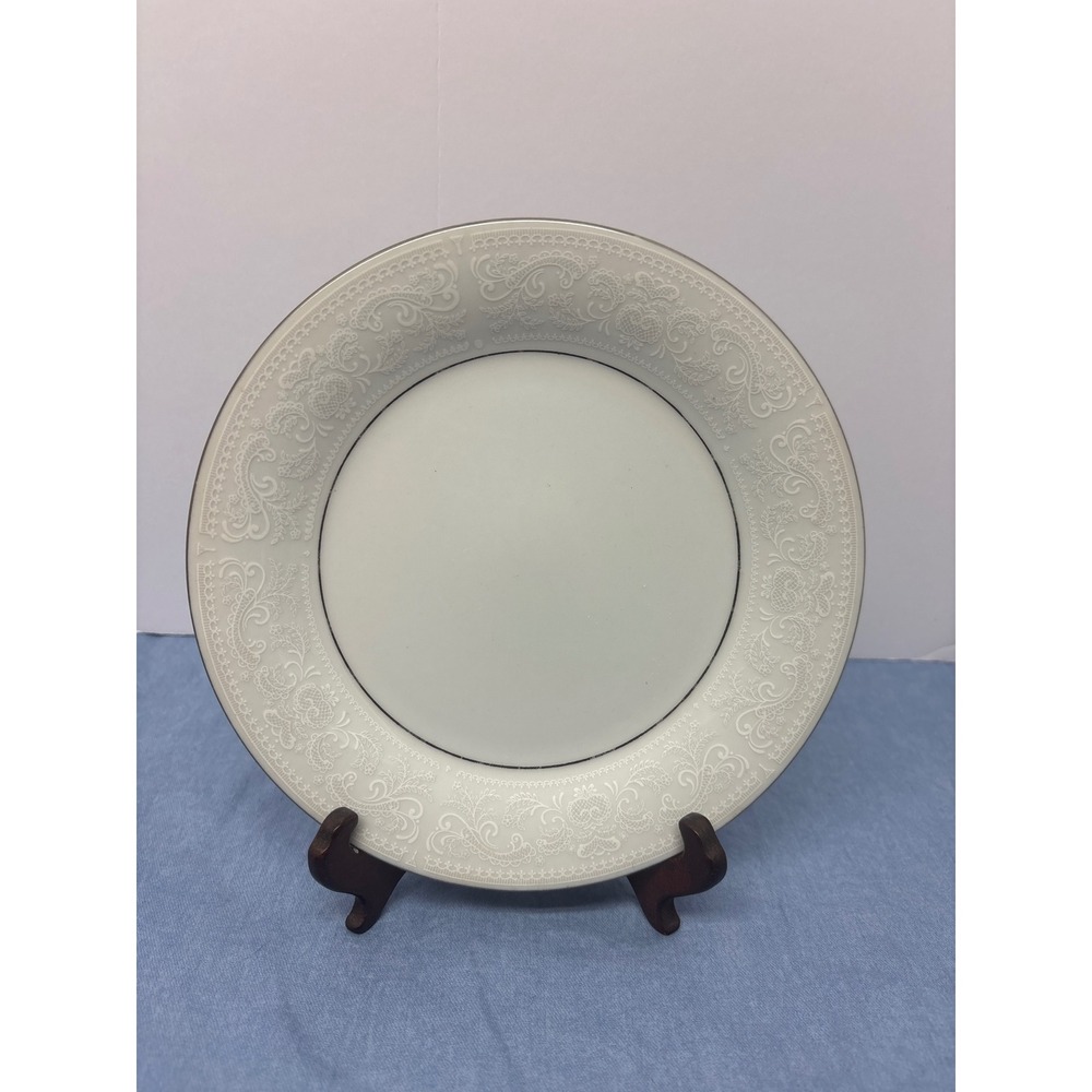 Crown Ming Fine China Salad Plates Set of 6 White 7.5" Floral Scroll
